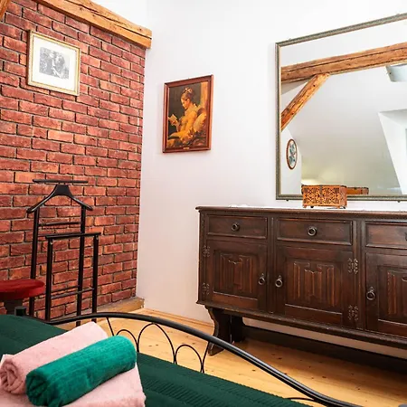 Libling Podkrovny Apartment